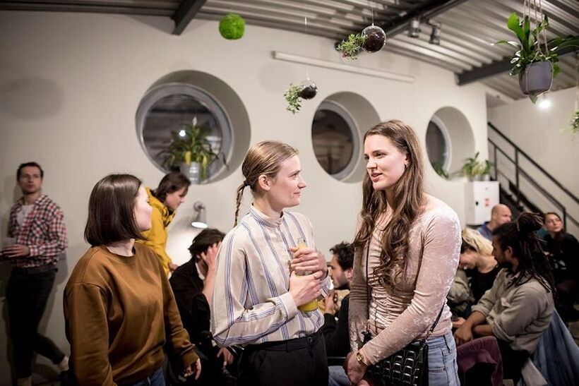 Artists talking at the Ponec Theatre (Sabina Bočková and Jitka Čechová). Photo: Vojtěch Brtnický.